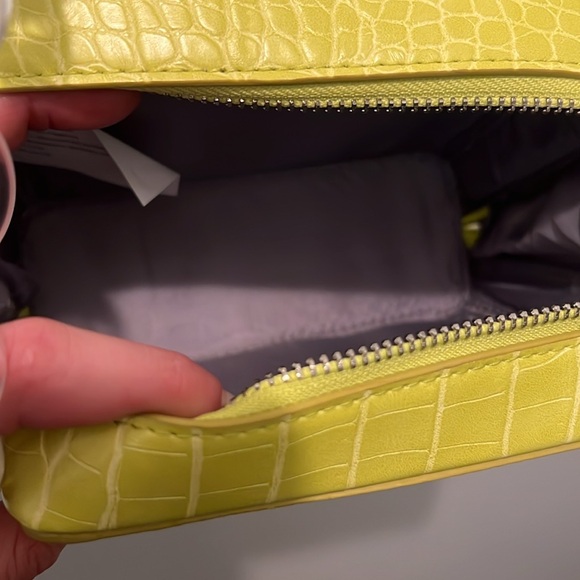 WILD FABLE LIME GREEN CROSSBODY BAG - Picture 6 of 6